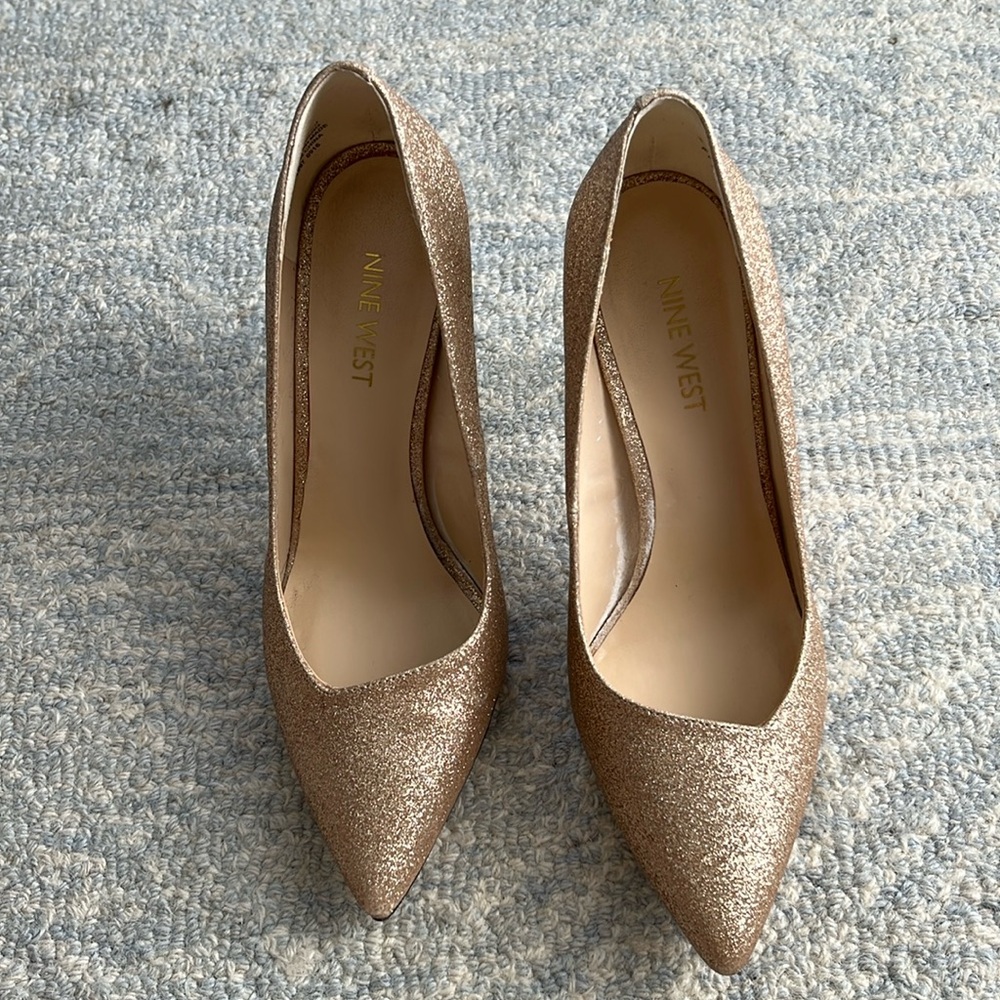 Nine West gold 4 inch heels